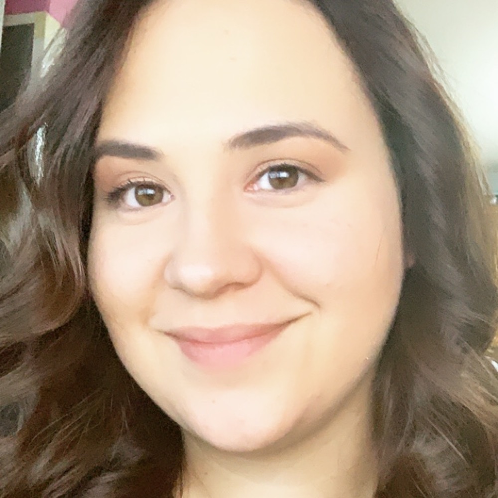 Meet your Posher, Adriana
